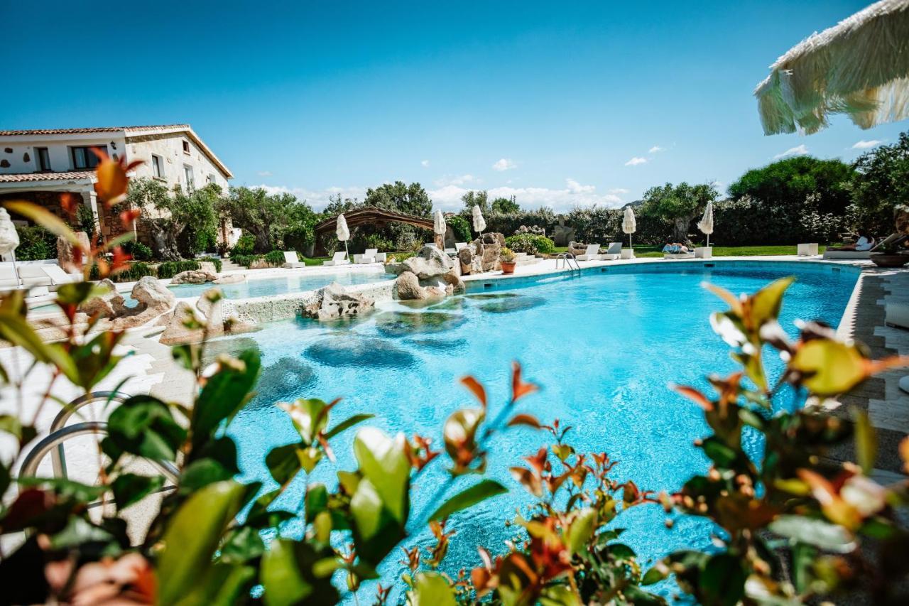Hotel Pulicinu Baja Sardinia Eksteriør bilde