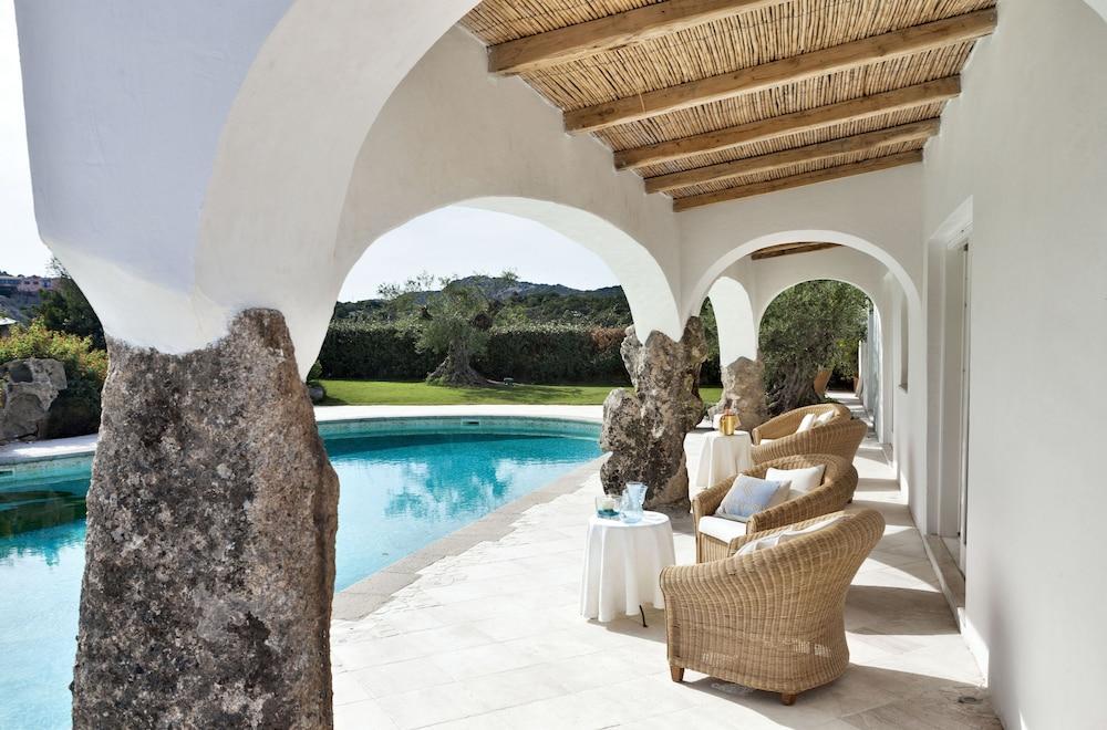 Hotel Pulicinu Baja Sardinia Eksteriør bilde
