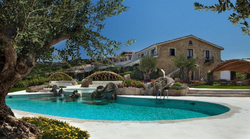 Hotel Pulicinu Baja Sardinia Eksteriør bilde