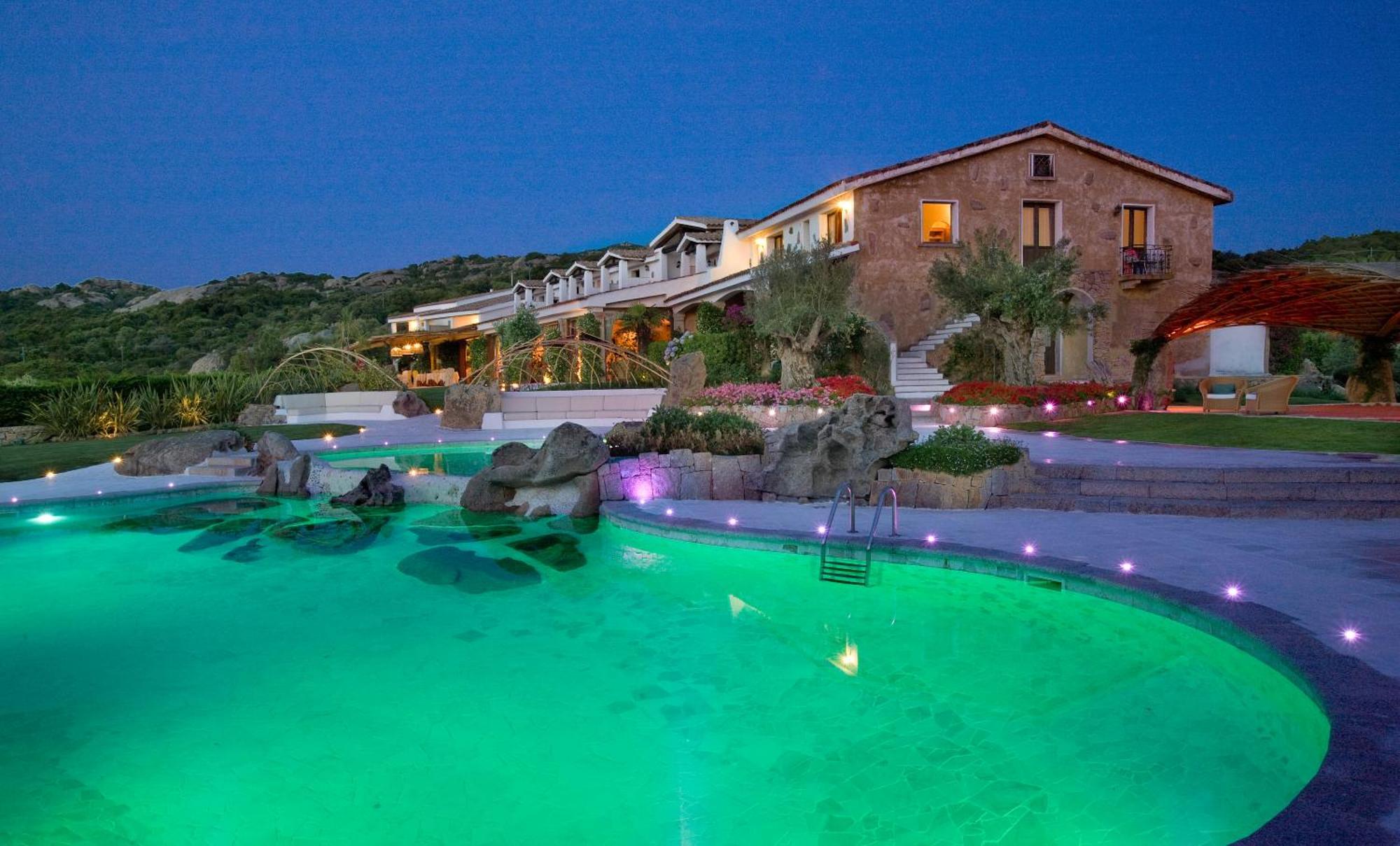 Hotel Pulicinu Baja Sardinia Eksteriør bilde