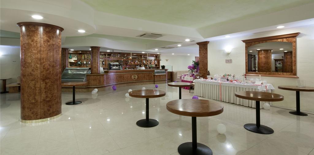 Hotel Pulicinu Baja Sardinia Eksteriør bilde