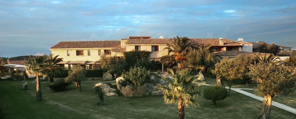 Hotel Pulicinu Baja Sardinia Eksteriør bilde