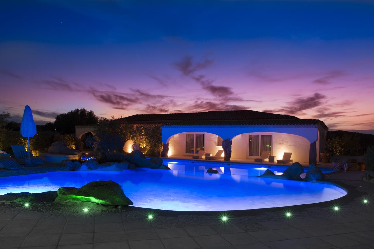 Hotel Pulicinu Baja Sardinia Eksteriør bilde