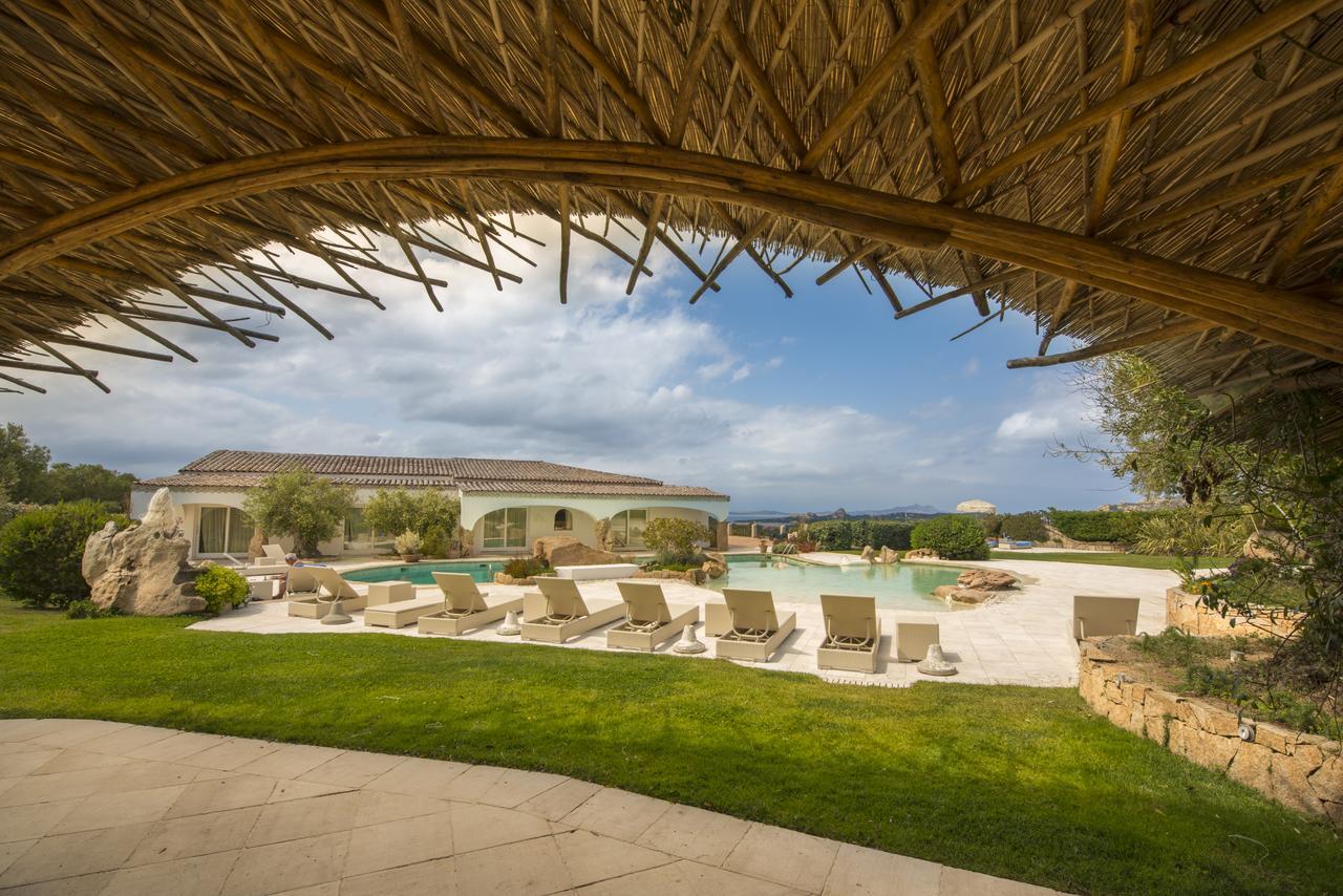 Hotel Pulicinu Baja Sardinia Eksteriør bilde
