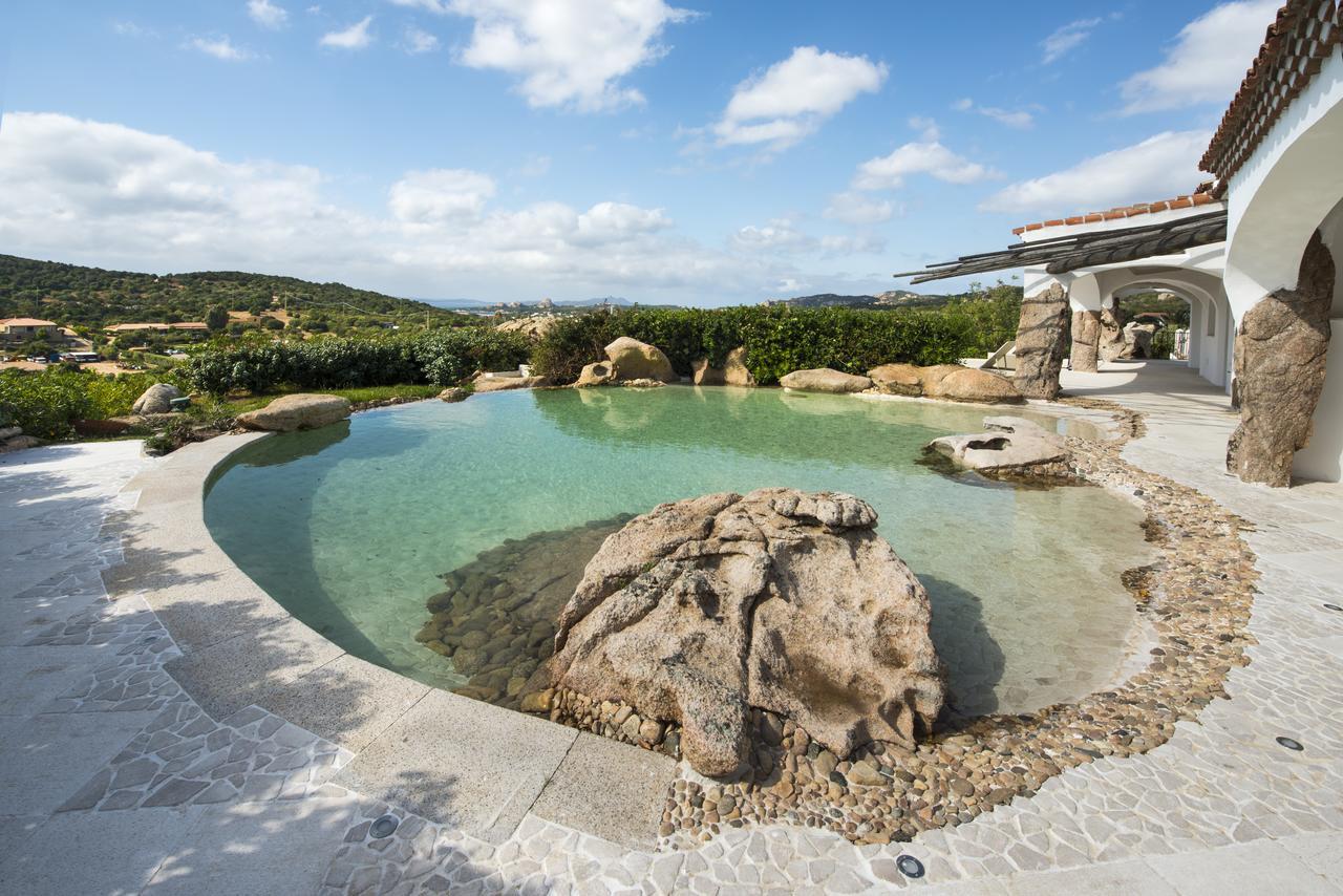 Hotel Pulicinu Baja Sardinia Eksteriør bilde