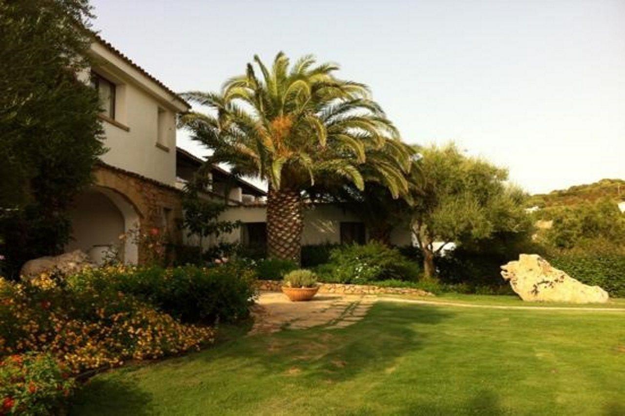 Hotel Pulicinu Baja Sardinia Eksteriør bilde