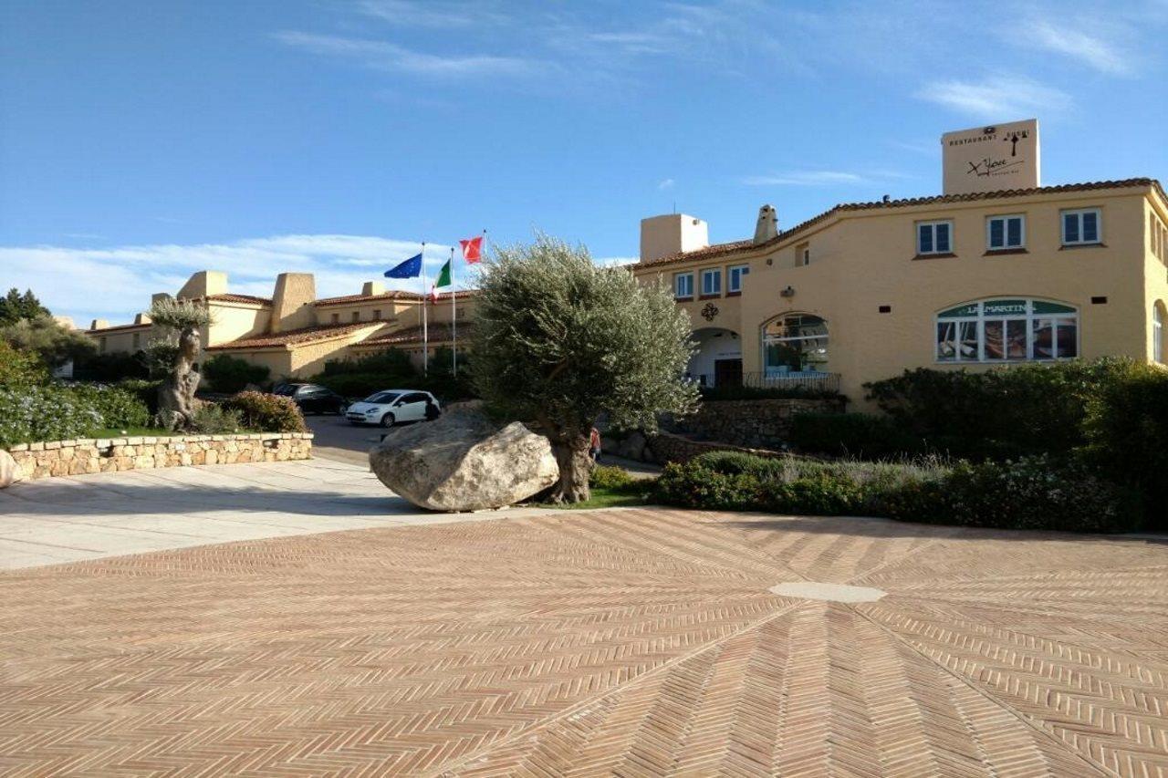 Hotel Pulicinu Baja Sardinia Eksteriør bilde
