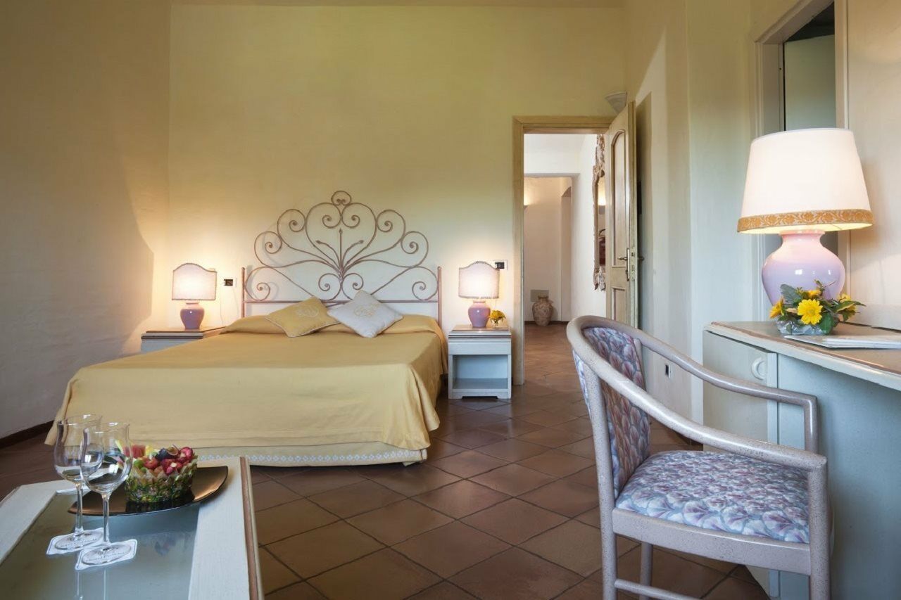 Hotel Pulicinu Baja Sardinia Eksteriør bilde