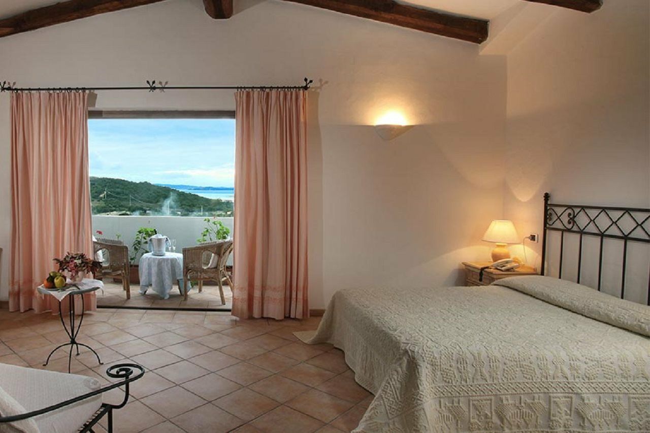 Hotel Pulicinu Baja Sardinia Eksteriør bilde