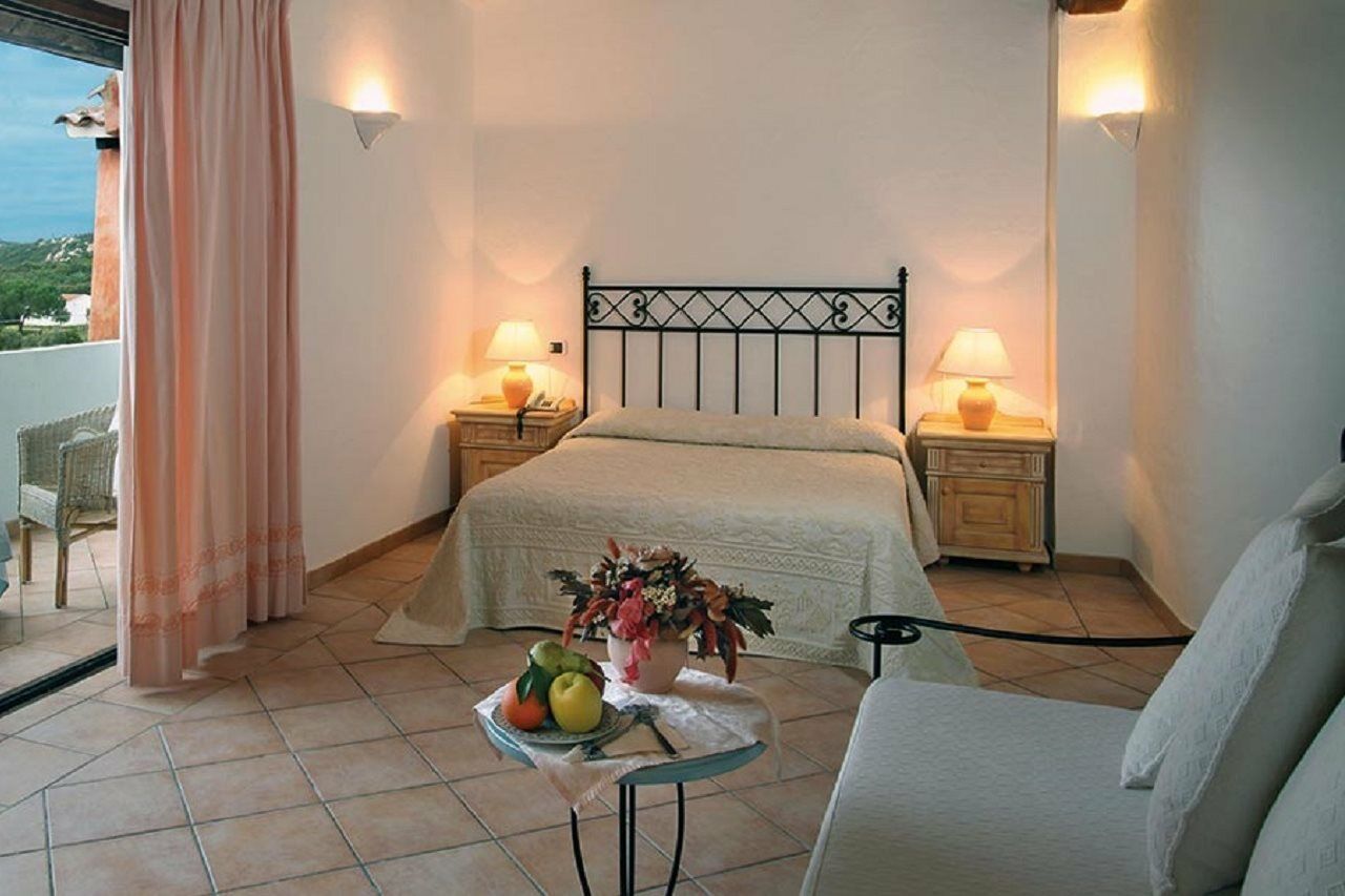 Hotel Pulicinu Baja Sardinia Eksteriør bilde
